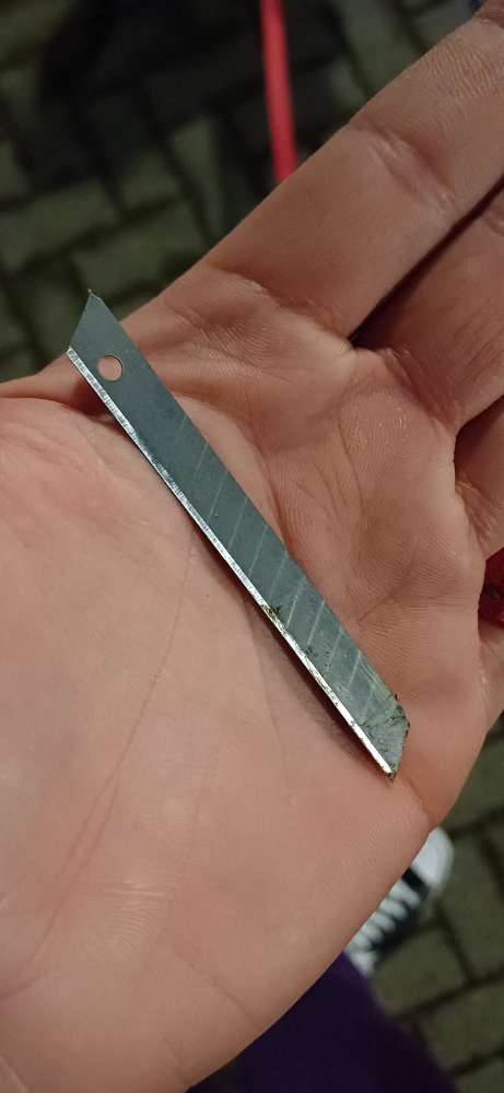 Giftköder-Scharfe Klinge auf Wiese entfernt!!-Profilbild