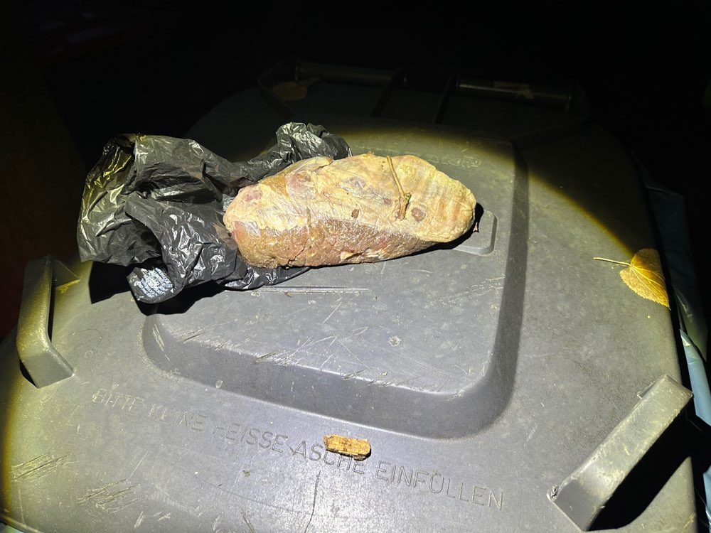 Giftköder-Rohes Fleisch in der grünen Lunge-Profilbild