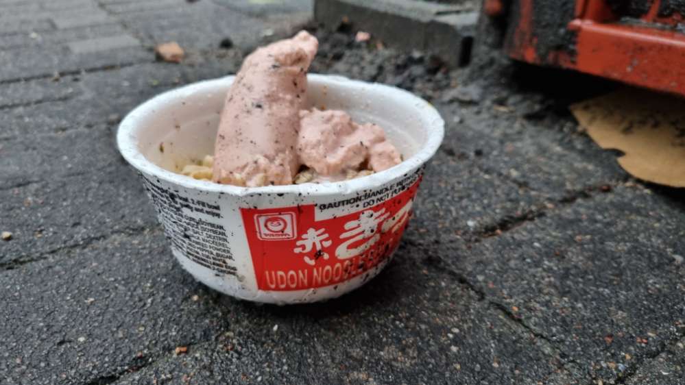 Giftköder-Giftköder direkt am Gehweg, nebem einem-Profilbild