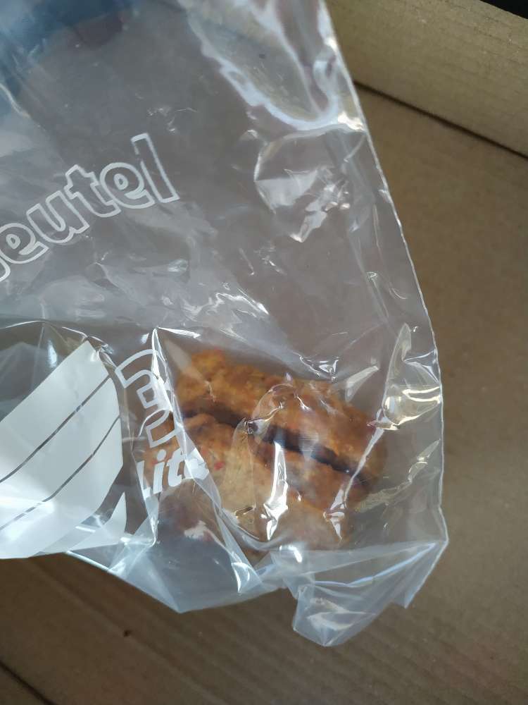 Giftköder-Verdächtige Bratlinge auf Terrasse-Profilbild