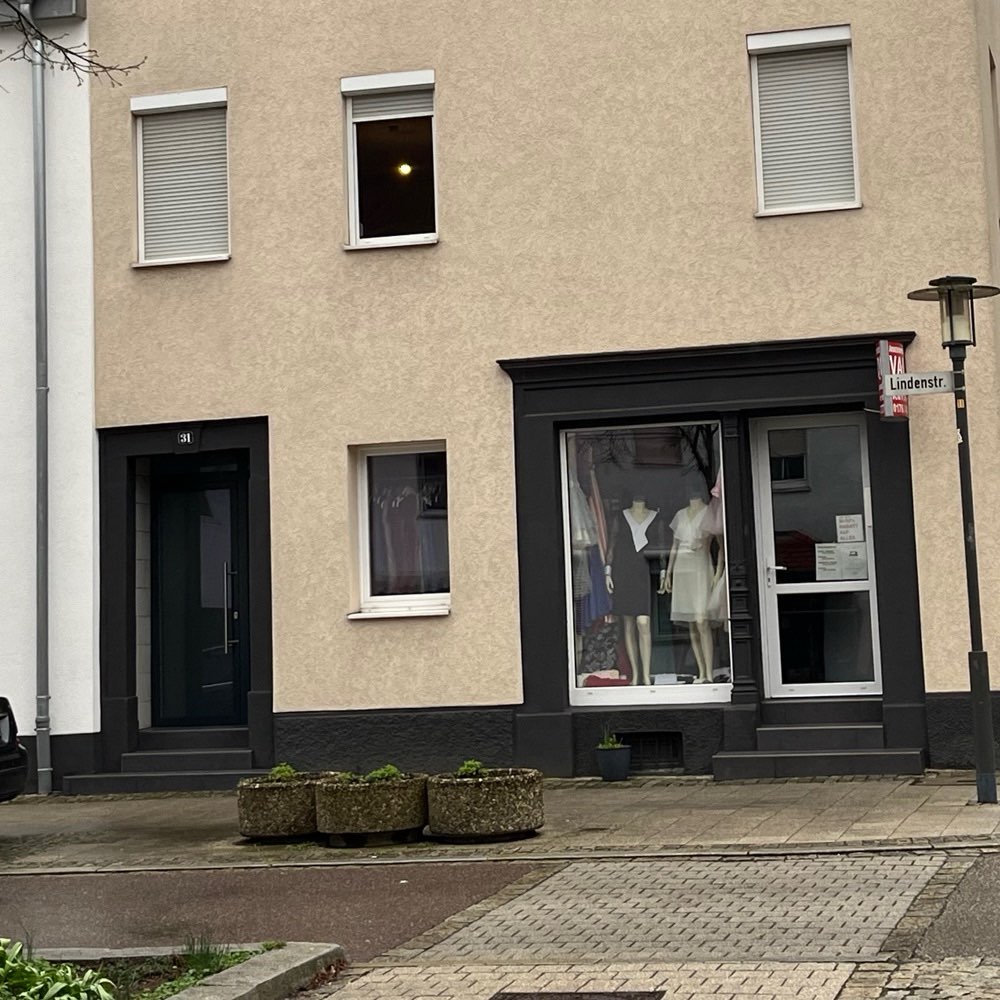 Giftköder-Fleischstücke neben Treppenaufgang-Profilbild