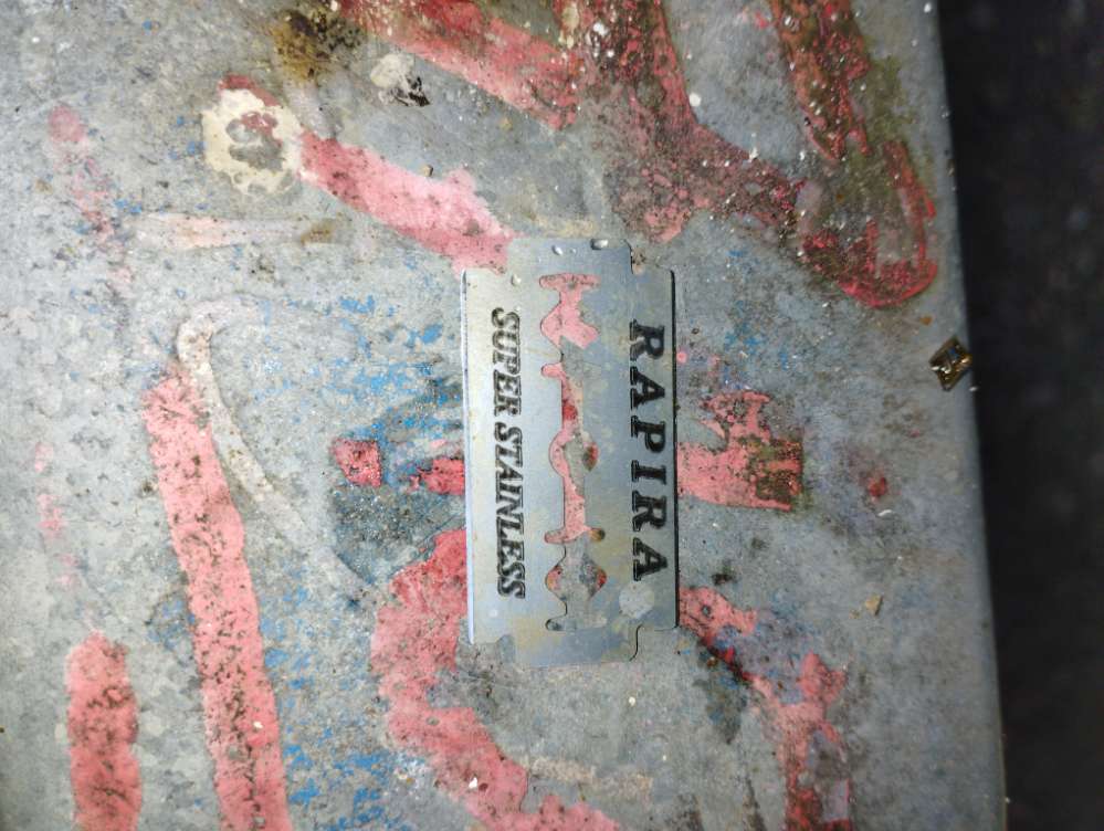 Giftköder-Rasierklingen-Profilbild