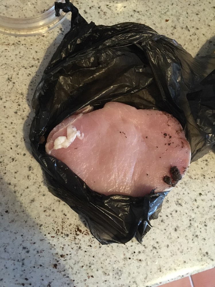 Giftköder-Rohes Fleisch in der Wiese-Profilbild