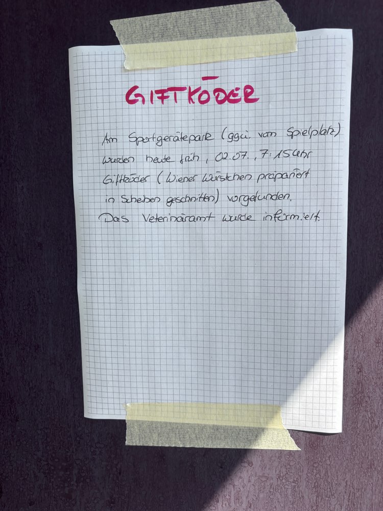 Giftköder-Giftköder im kleinen Waldpark-Profilbild