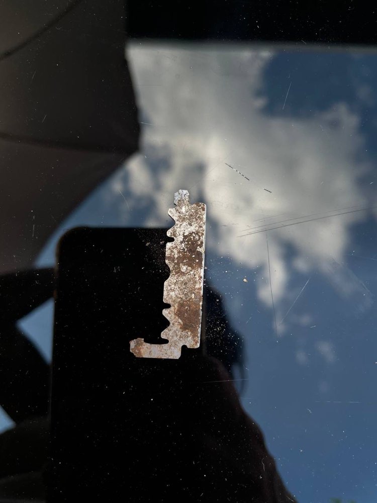 Giftköder-Rasierklinge auf dem Grundstück-Profilbild