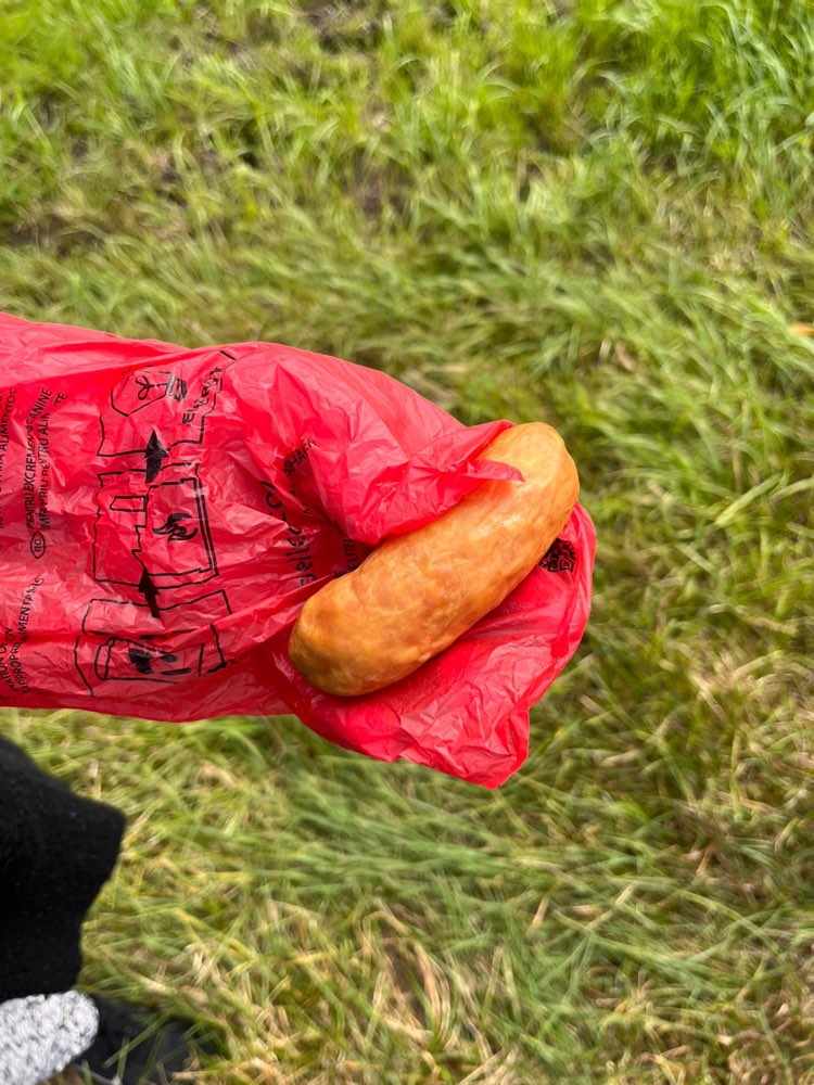 Giftköder-Würstchen auf dem Feld-Profilbild