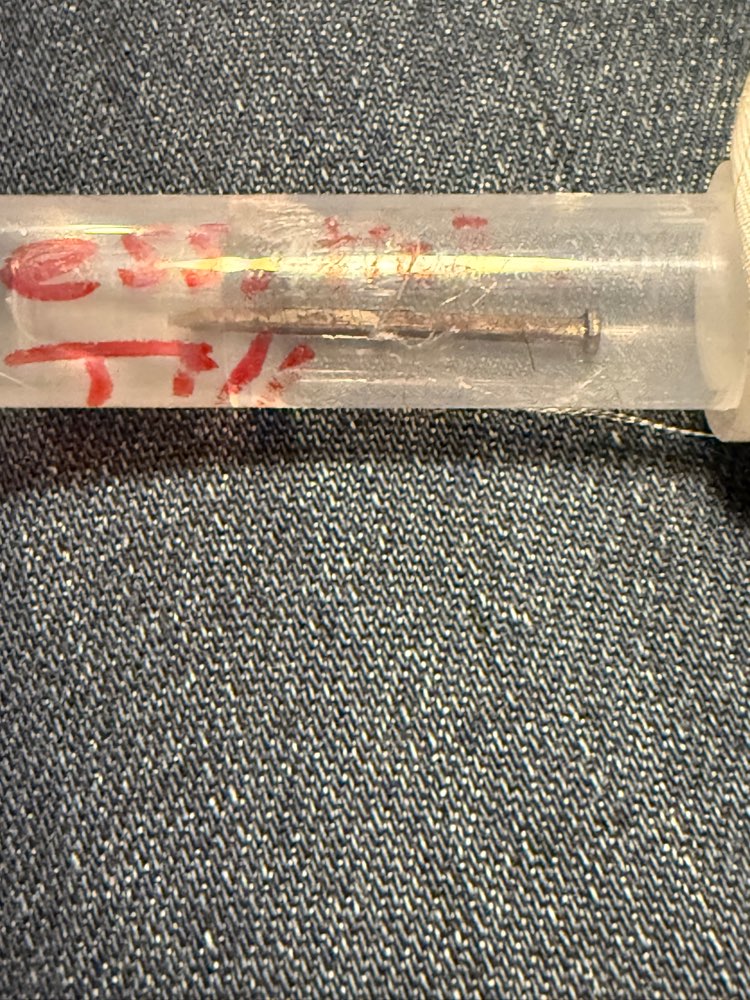 Giftköder-Nägel im Futter Köder-Profilbild