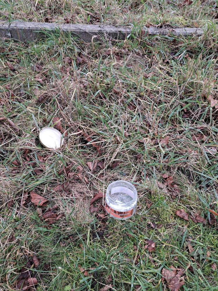 Giftköder-Mettglas mit weißem Pulver-Profilbild