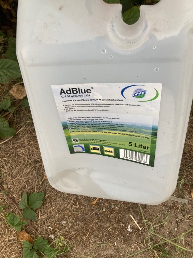 Giftköder-Harnstofflösung in Trinknapf-Profilbild