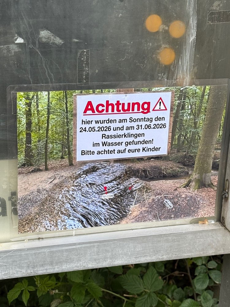 Giftköder-Rasierklingen im Bach-Profilbild