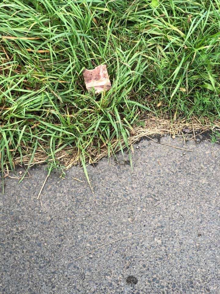 Giftköder-Schicken mit Rasierklingen-Profilbild