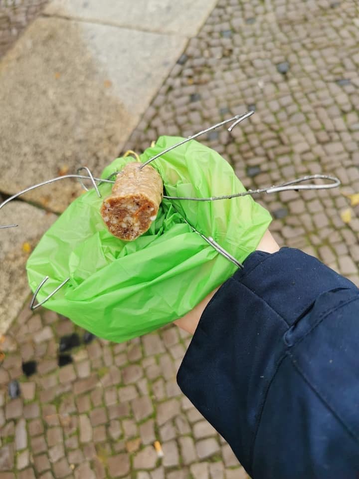 Giftköder-Wurst mit Stacheln-Profilbild
