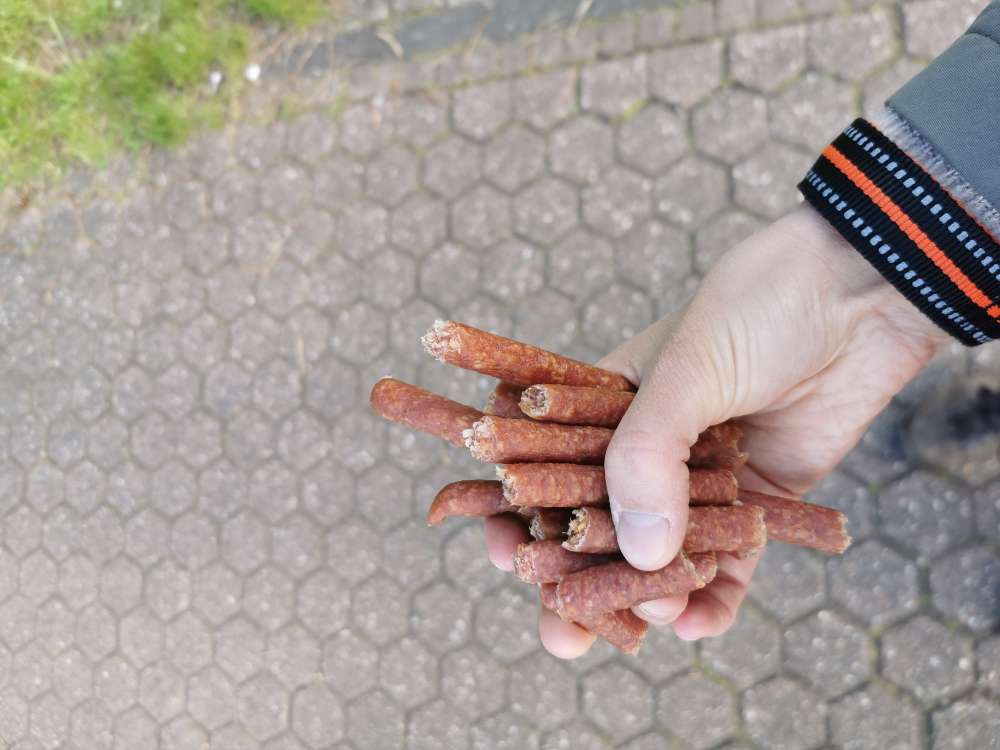 Giftköder-Verdächtige Wurststückchen-Profilbild