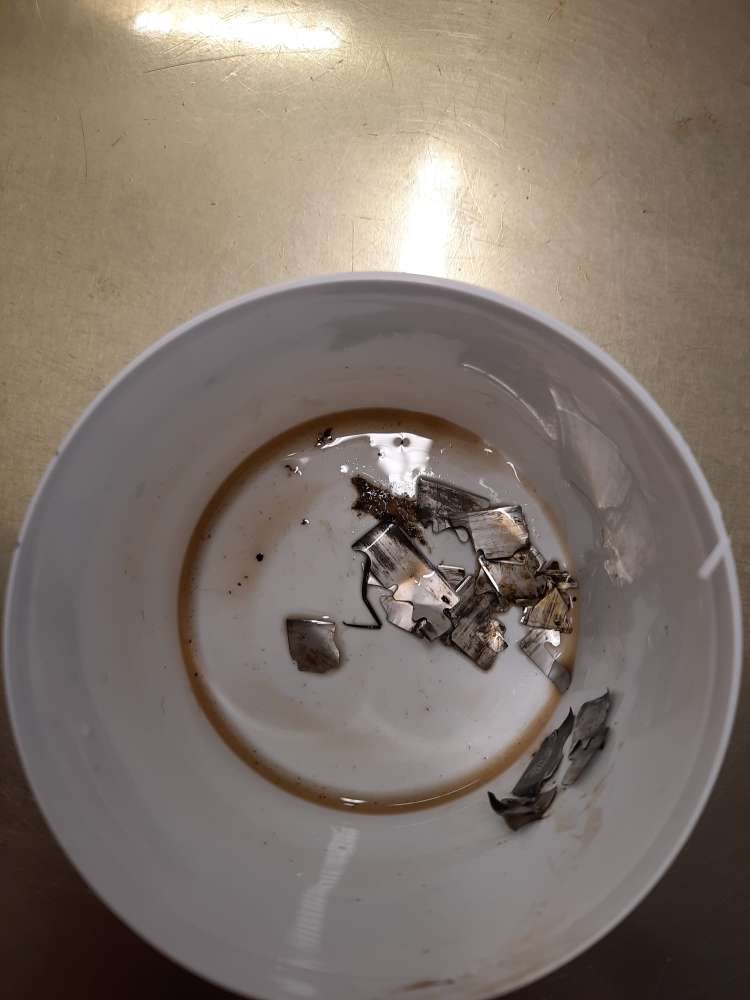 Giftköder-Köder mit Rasierklingen-Profilbild