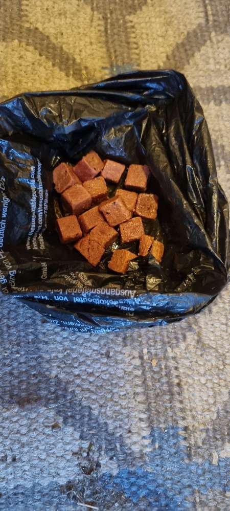 Giftköder-Verdächtige Fleischstücke,evtl.Giftköder-Profilbild