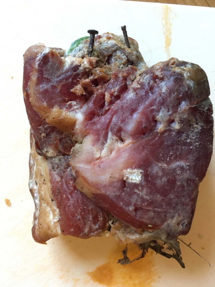 Giftköder-Köder mit Nägeln-Profilbild