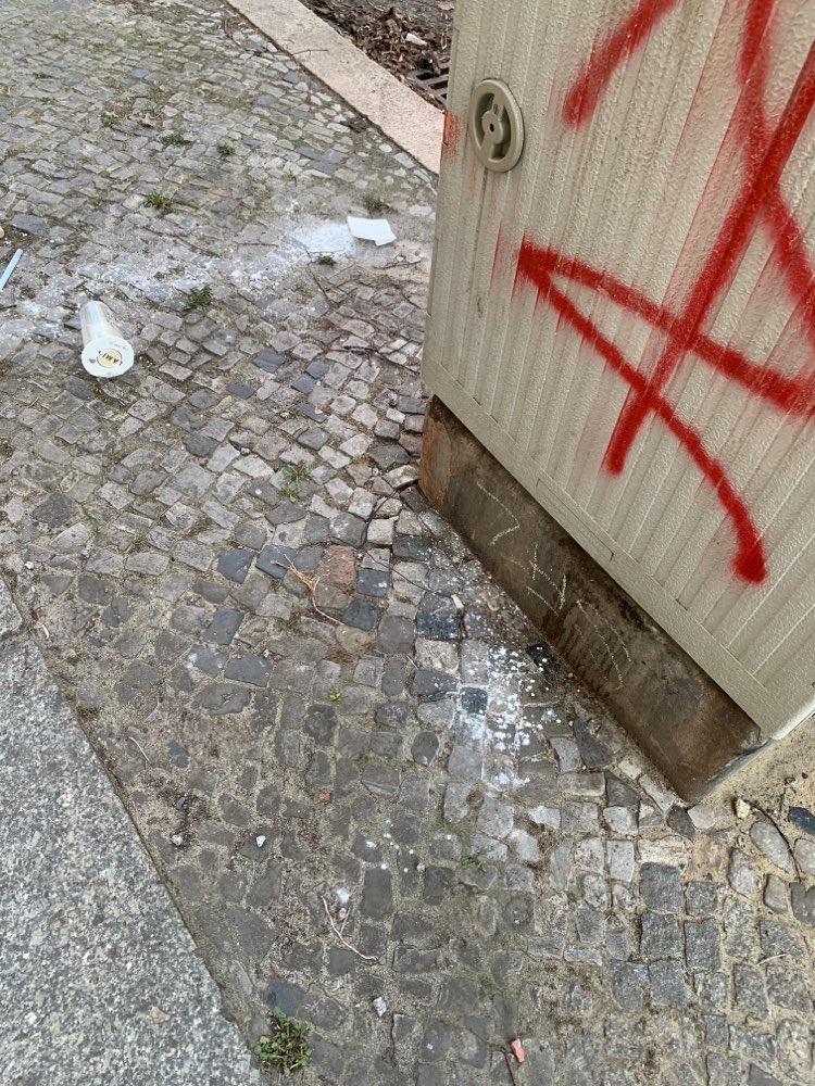 Giftköder-Weißes Pulver um Verteilerkasten-Profilbild