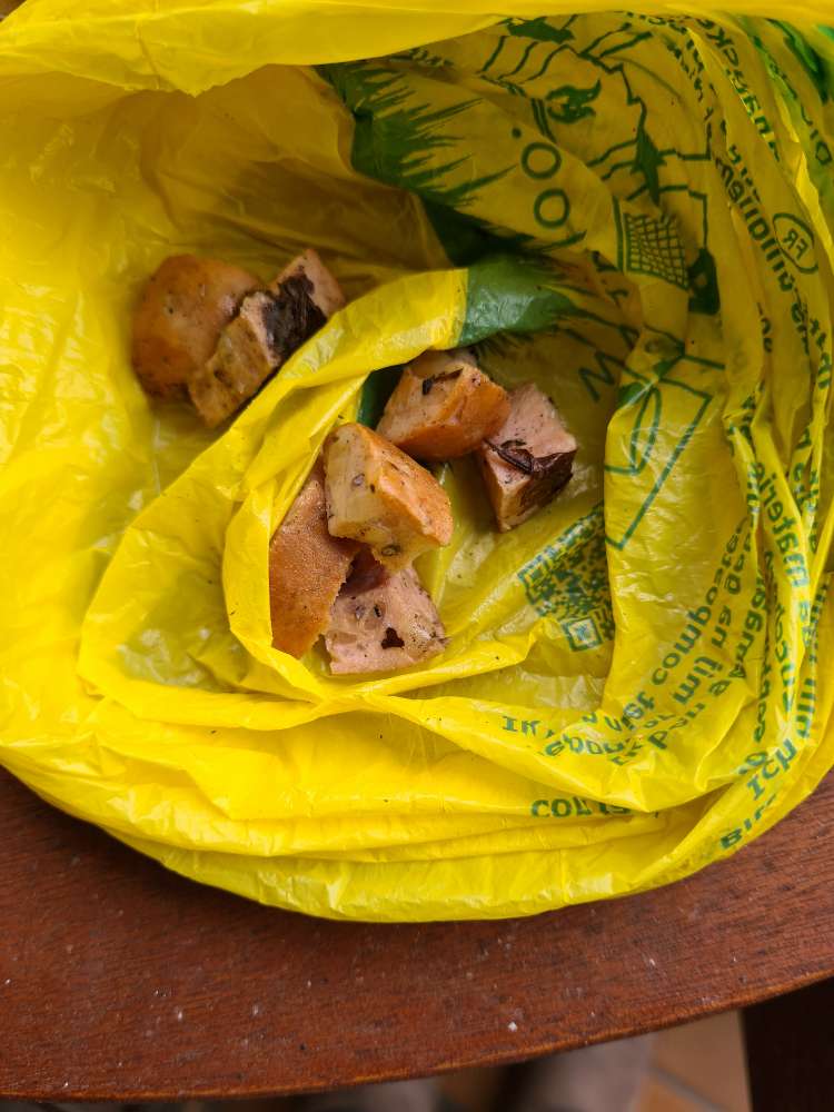 Giftköder-Geschnittene Wurststücke-Profilbild