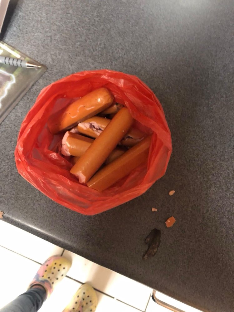 Giftköder-Wiener mit Rasierklingen-Profilbild